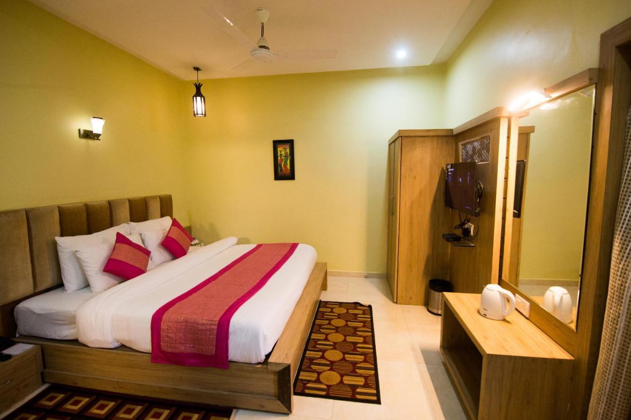 The River Front Resort Sitapur Muafi Экстерьер фото