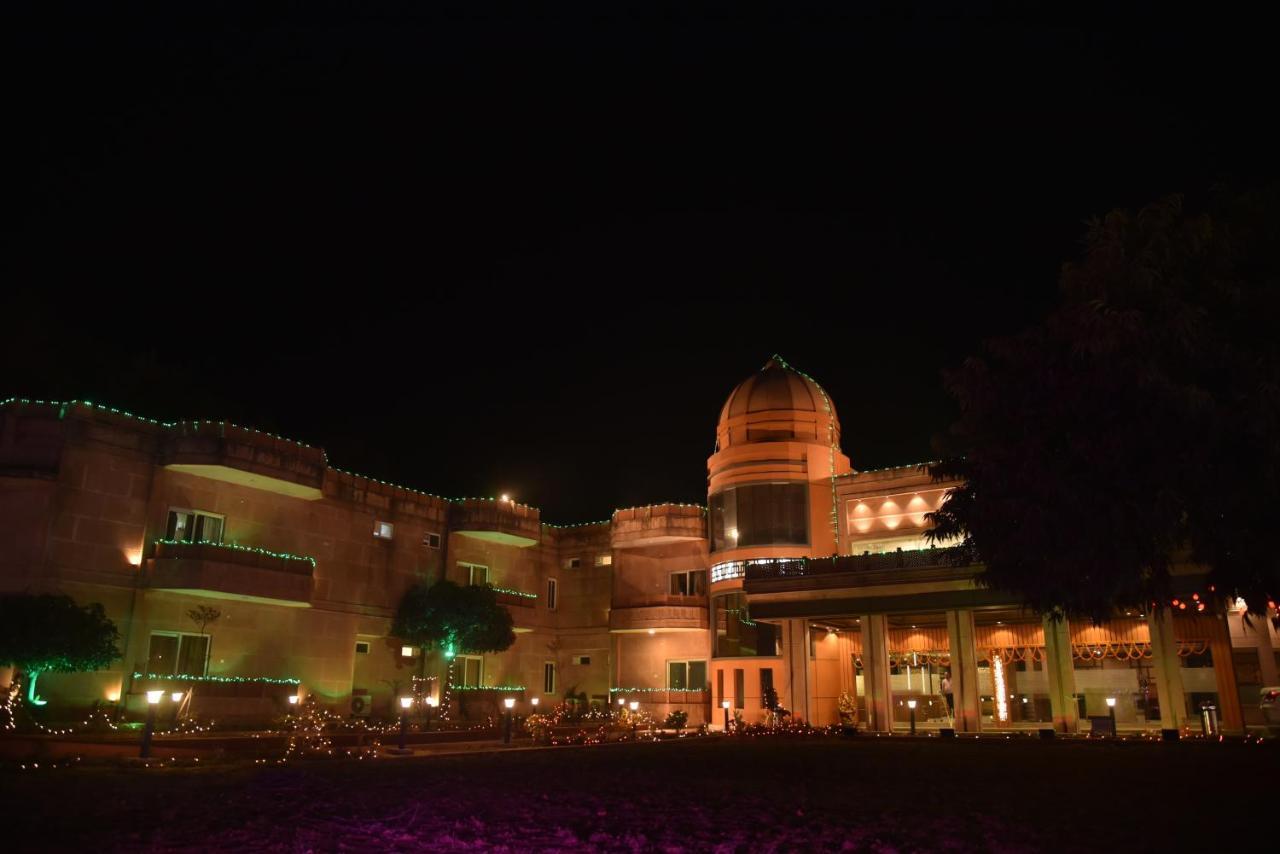 The River Front Resort Sitapur Muafi Экстерьер фото