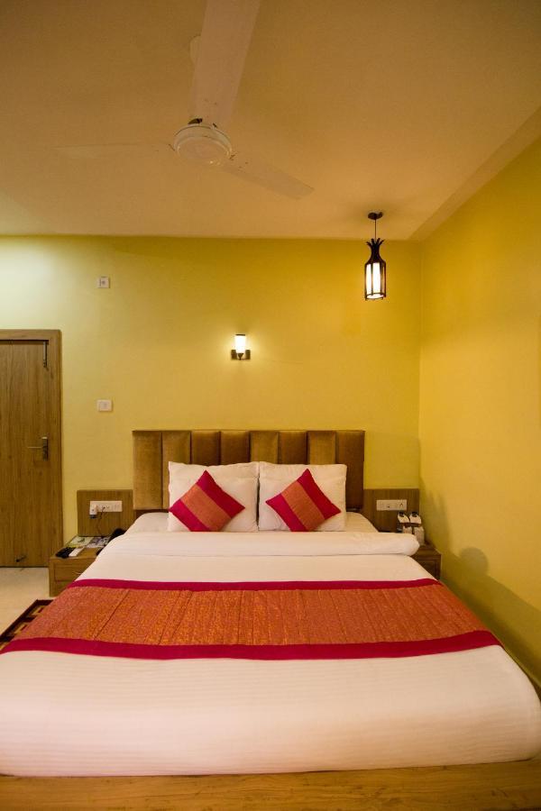 The River Front Resort Sitapur Muafi Экстерьер фото