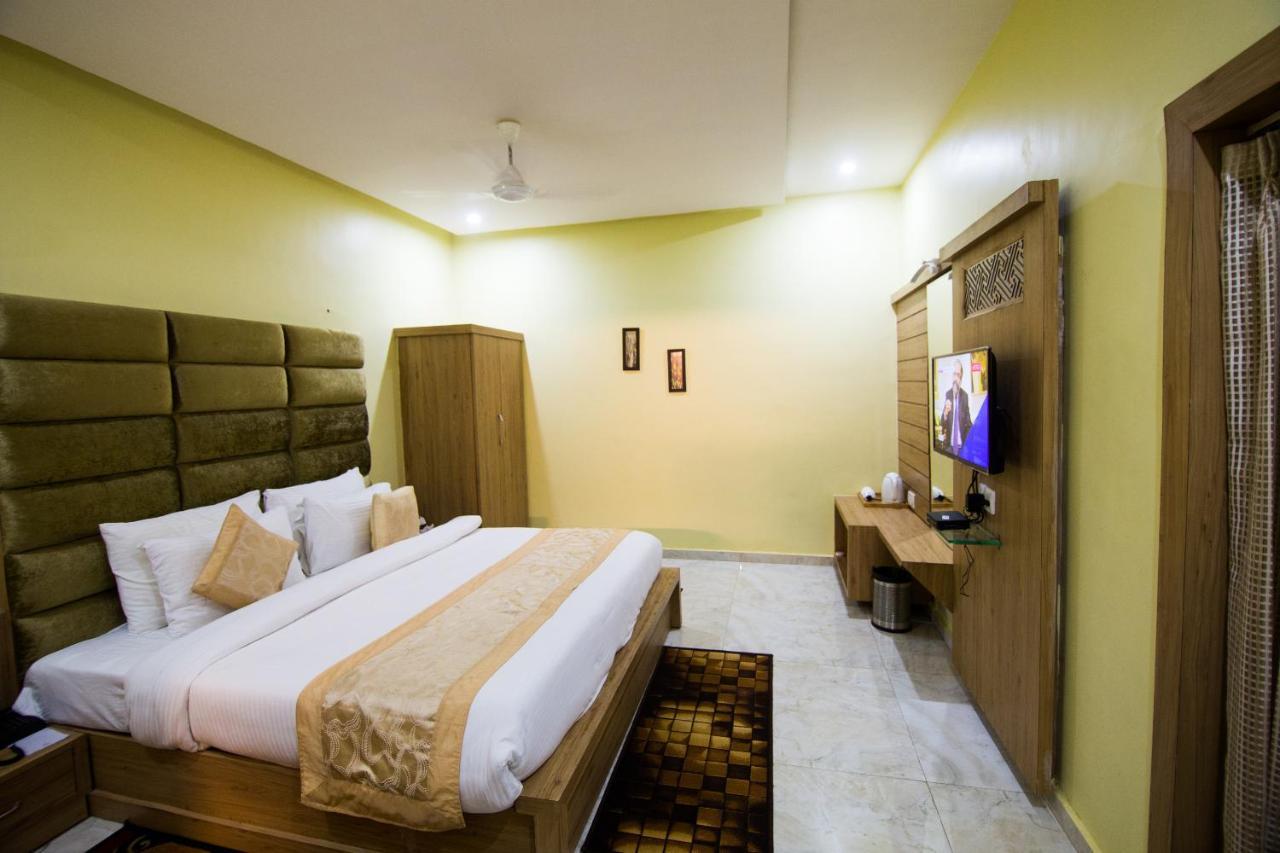 The River Front Resort Sitapur Muafi Экстерьер фото