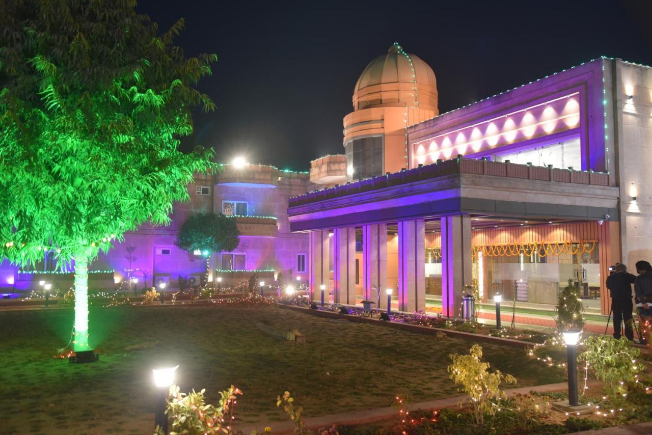The River Front Resort Sitapur Muafi Экстерьер фото
